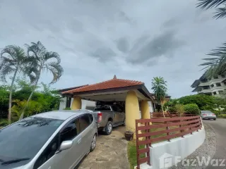 For rent 4 bed villa in Hua Hin, Prachuap Khiri Khan