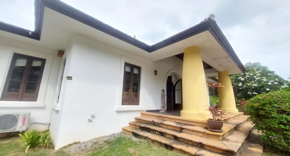 For rent 4 bed villa in Hua Hin, Prachuap Khiri Khan