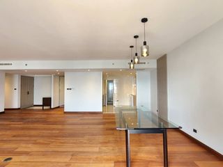Condo en alquiler de 3 habitaciones en Pathum Wan, Bangkok