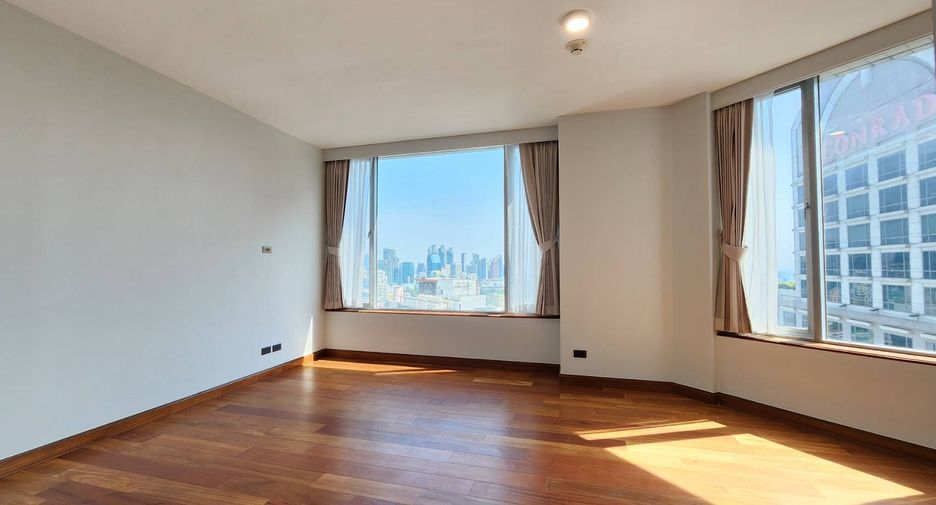 À louer 3 chambres condo à Pathum Wan, Bangkok