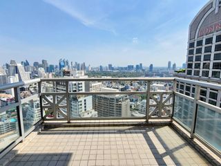Condo en alquiler de 3 habitaciones en Pathum Wan, Bangkok