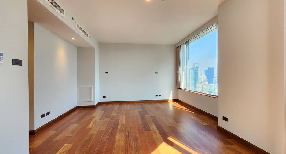 À louer 3 chambres condo à Pathum Wan, Bangkok