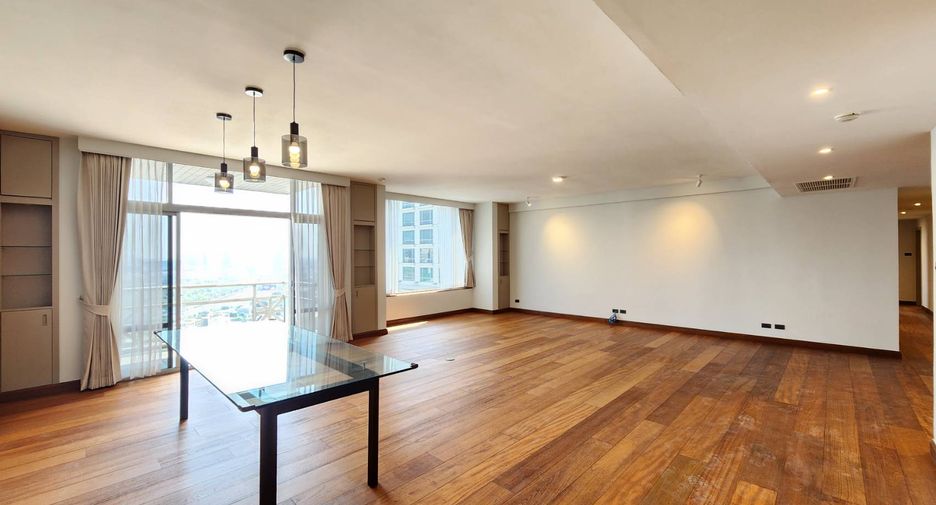 À louer 3 chambres condo à Pathum Wan, Bangkok