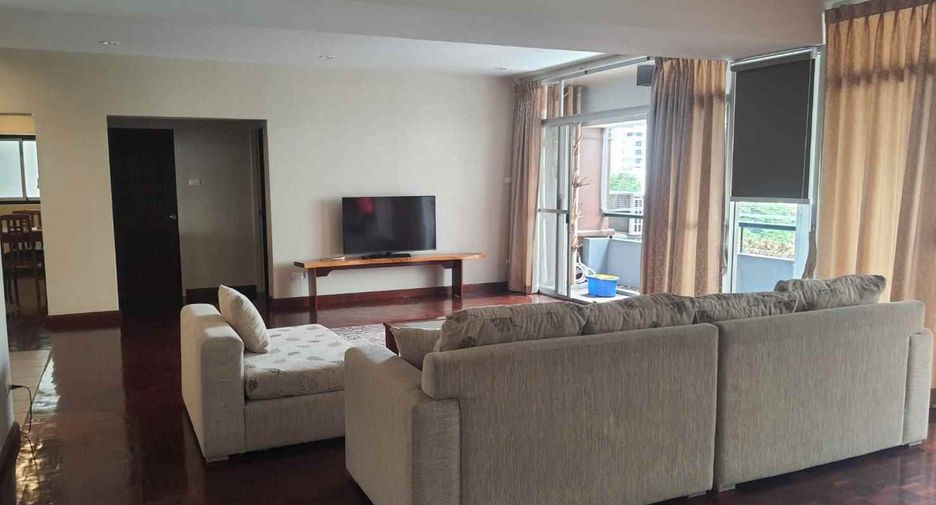 For rent 3 Beds condo in Khlong Toei, Bangkok