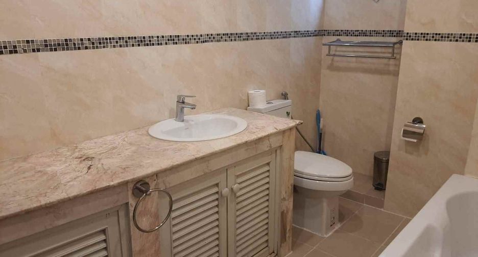 For rent 3 Beds condo in Khlong Toei, Bangkok