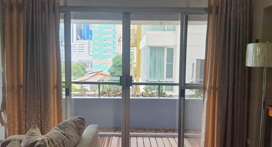 For rent 3 Beds condo in Khlong Toei, Bangkok