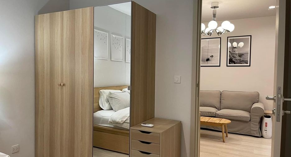 For rent 2 bedrooms condo in Pathum Wan, Bangkok
