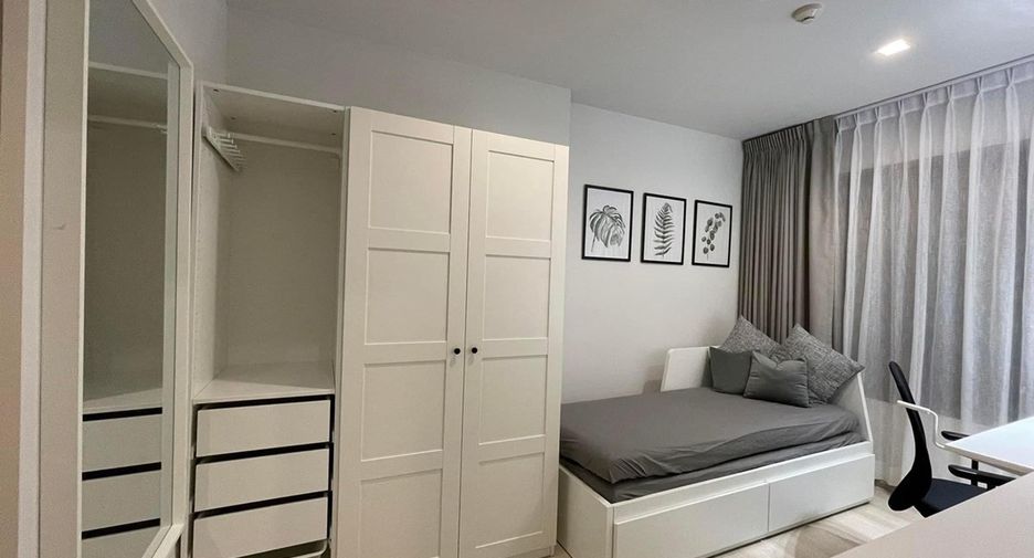 For rent 2 bedrooms condo in Pathum Wan, Bangkok