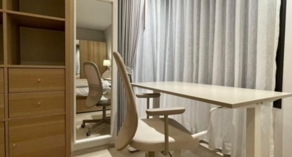 For rent 2 bedrooms condo in Pathum Wan, Bangkok