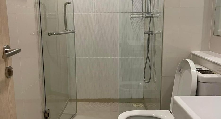 For rent 2 bedrooms condo in Pathum Wan, Bangkok