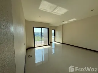 For sale 3 Beds retail Space in Mueang Krabi, Krabi