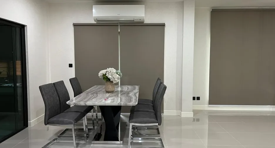 Haus zur Miete mit 4 Zimmer in Bang Kapi, Bangkok