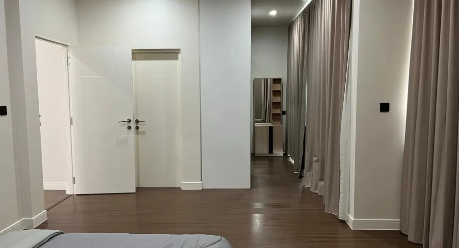 Haus zur Miete mit 4 Zimmer in Bang Kapi, Bangkok