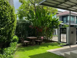 出租 4 卧室 独立屋 在 Bang Kapi, 曼谷
