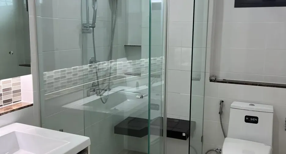 Haus zur Miete mit 4 Zimmer in Bang Kapi, Bangkok