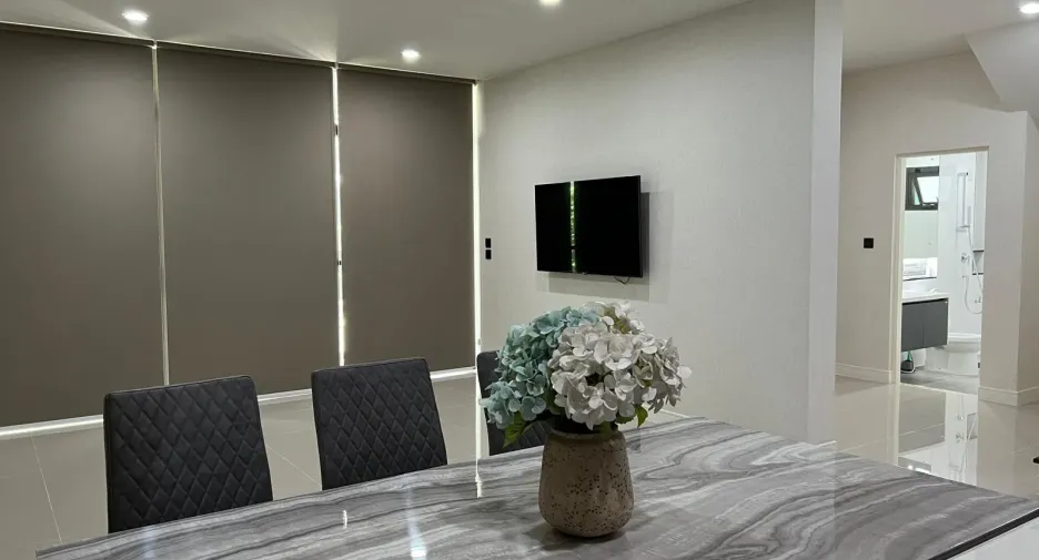Haus zur Miete mit 4 Zimmer in Bang Kapi, Bangkok