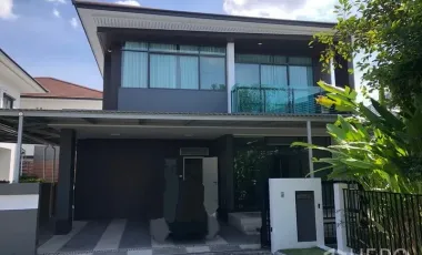 For rent 4 bedrooms house in Bang Kapi, Bangkok