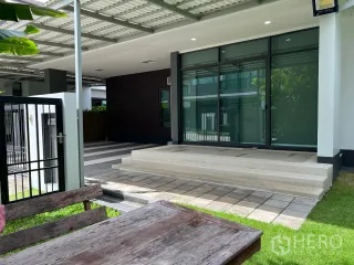 出租 4 卧室 独立屋 在 Bang Kapi, 曼谷