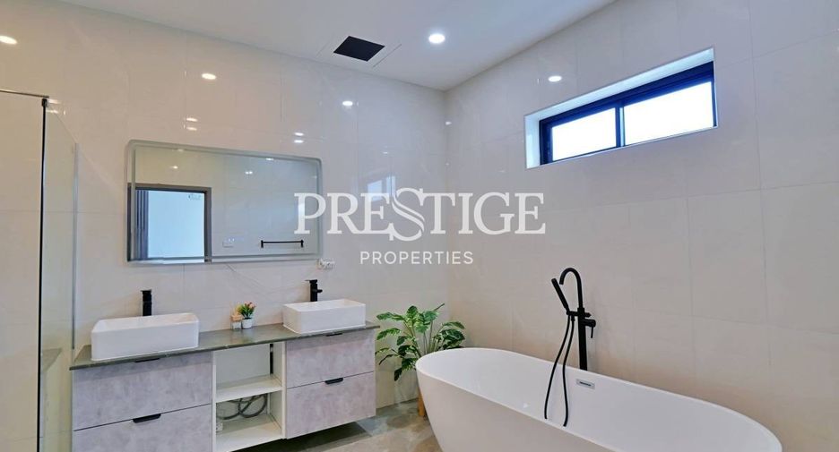 Haus zum Kauf mit 4 Zimmer in Bang Lamung, Chonburi
