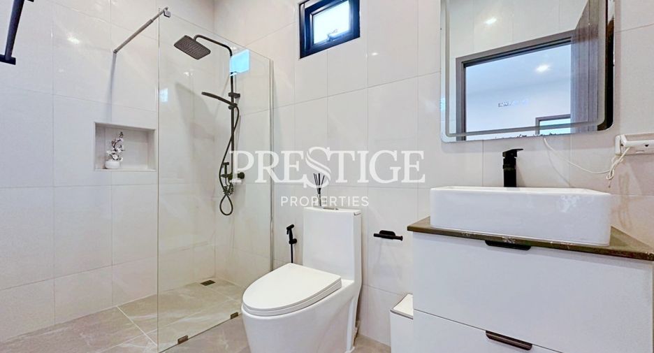 Haus zum Kauf mit 4 Zimmer in Bang Lamung, Chonburi