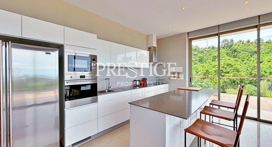 For sale 2 ベッドルーム condo in Sattahip, Chonburi