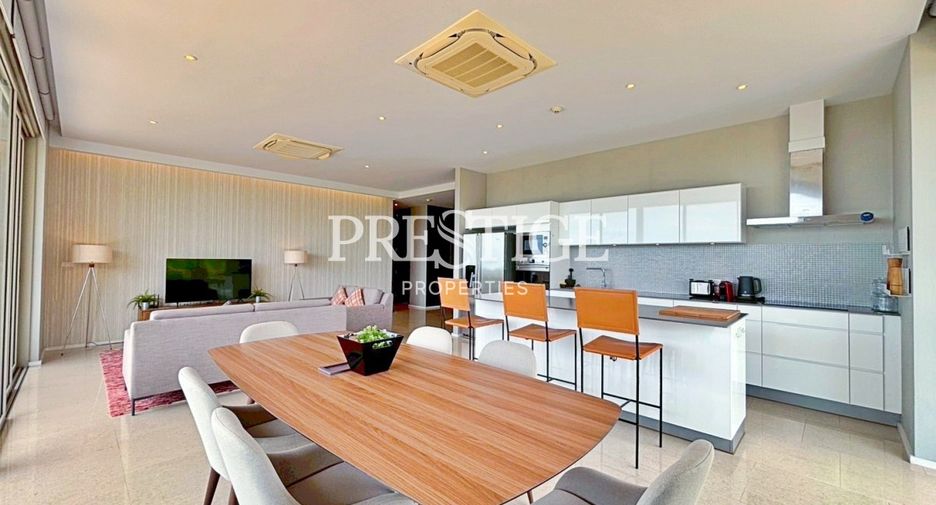 For sale 2 ベッドルーム condo in Sattahip, Chonburi