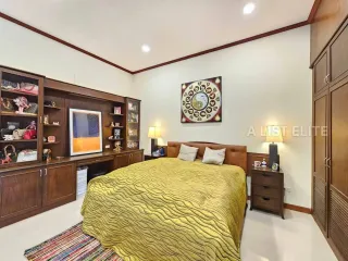 For sale 5 bed house in Bang Lamung, Chonburi