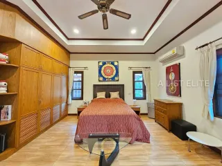 For sale 5 bed house in Bang Lamung, Chonburi