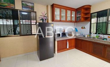 For sale 4 bedrooms house in Jomtien, Pattaya