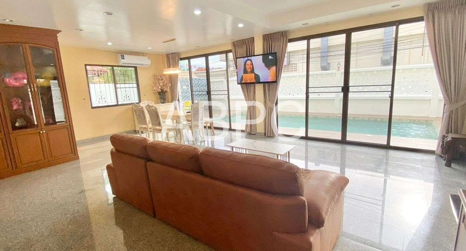 For sale 4 bedrooms house in Jomtien, Pattaya