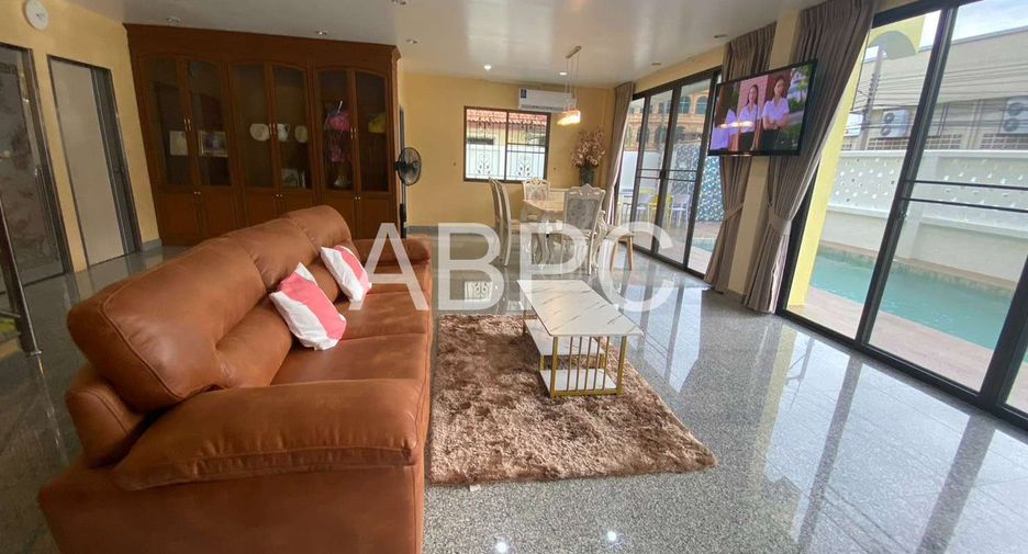 For sale 4 bedrooms house in Jomtien, Pattaya
