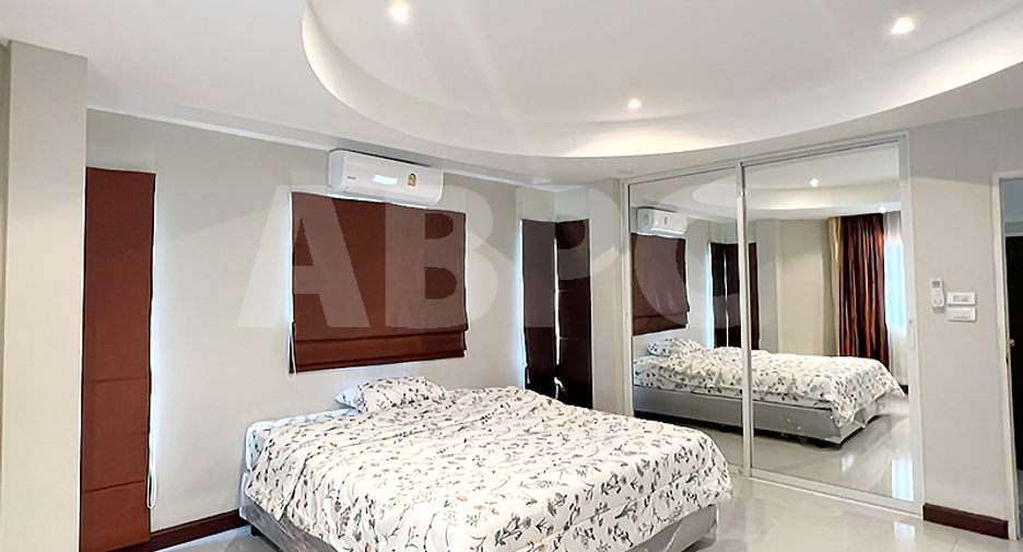 For rent and for sale 3 bedrooms house in East Pattaya, Pattaya