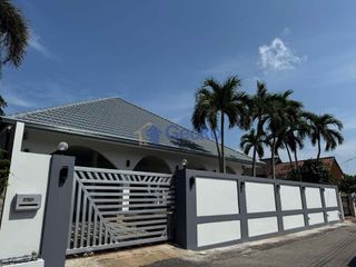For sale and for rent 3 bed house in Bang Lamung, Chonburi