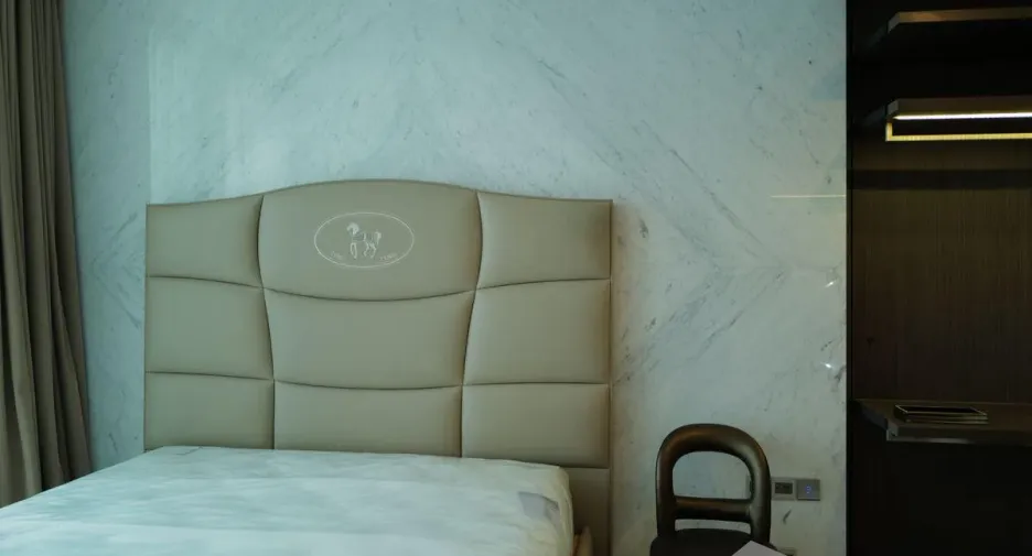 For sale 1 bed condo in Khlong Toei, Bangkok