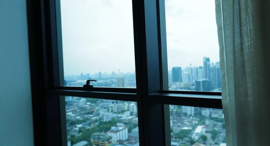 For sale 1 bed condo in Khlong Toei, Bangkok