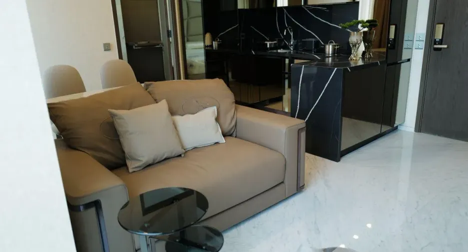 For sale 1 bed condo in Khlong Toei, Bangkok