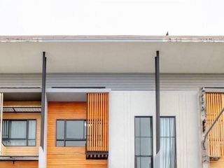 For sale 3 bed townhouse in Lat Phrao, Bangkok