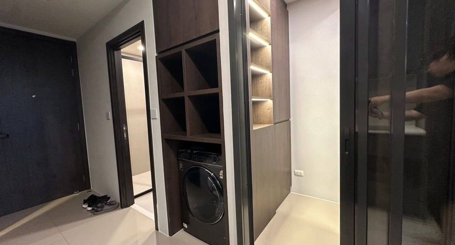 For rent 1 bed condo in Huai Khwang, Bangkok