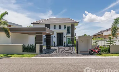 For sale 5 bed villa in Bang Lamung, Chonburi