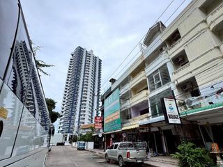 For sale 10 bed retail Space in Bang Lamung, Chonburi