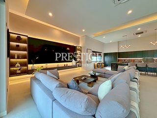Casa en venta de 5 habitaciones en Bang Lamung, Chonburi