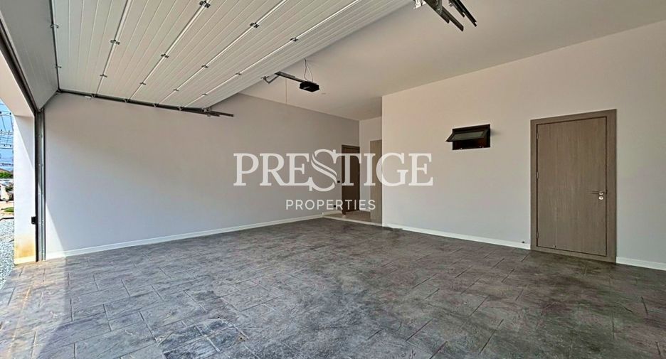 Haus zum Kauf mit 5 Zimmer in Bang Lamung, Chonburi