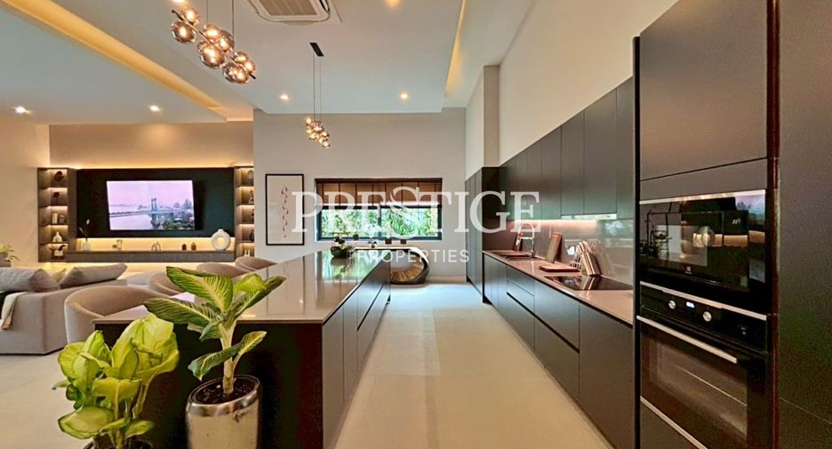 Haus zum Kauf mit 5 Zimmer in Bang Lamung, Chonburi