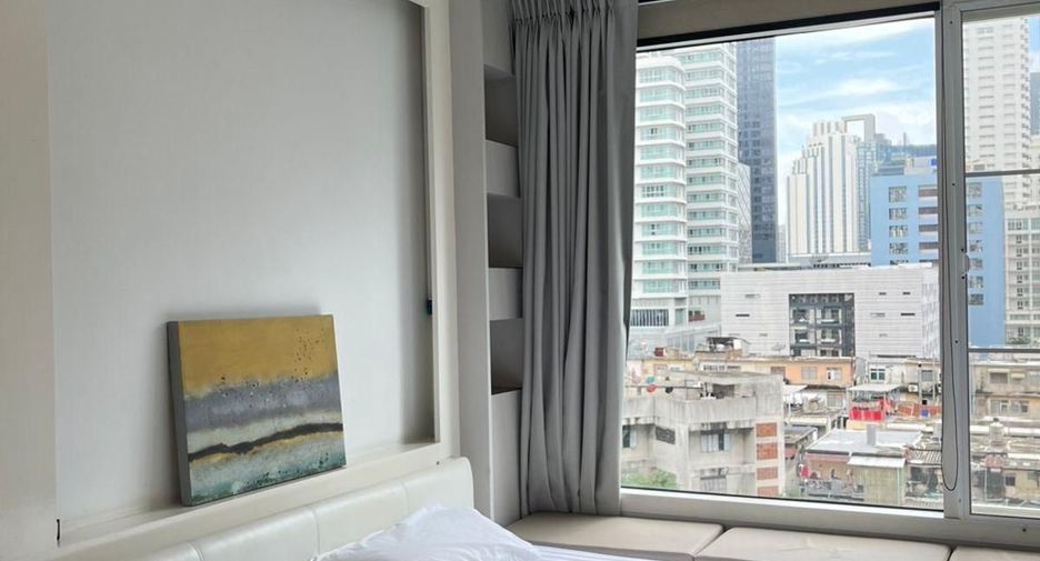 For rent 1 bed condo in Watthana, Bangkok