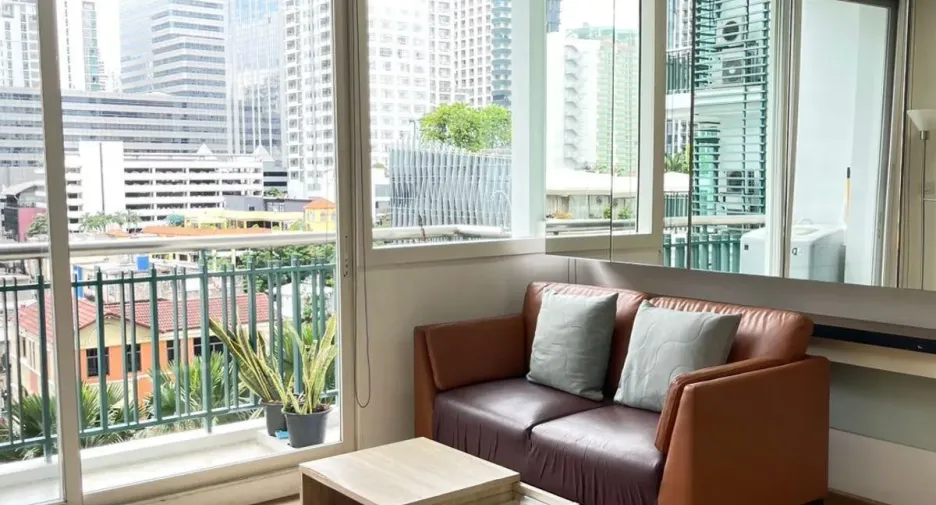 For rent 1 bed condo in Watthana, Bangkok