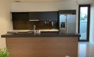 For rent 3 bed condo in Yan Nawa, Bangkok