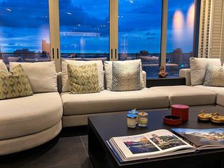 For sale 4 Beds condo in Pathum Wan, Bangkok