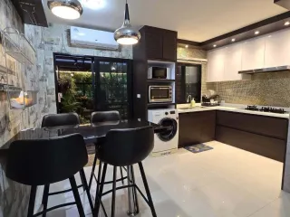 For sale 4 bed townhouse in Bang Lamung, Chonburi