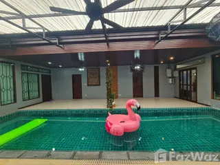 For rent 4 Beds house in Mueang Chiang Mai, Chiang Mai