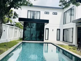For rent 4 bed villa in Mueang Chiang Mai, Chiang Mai